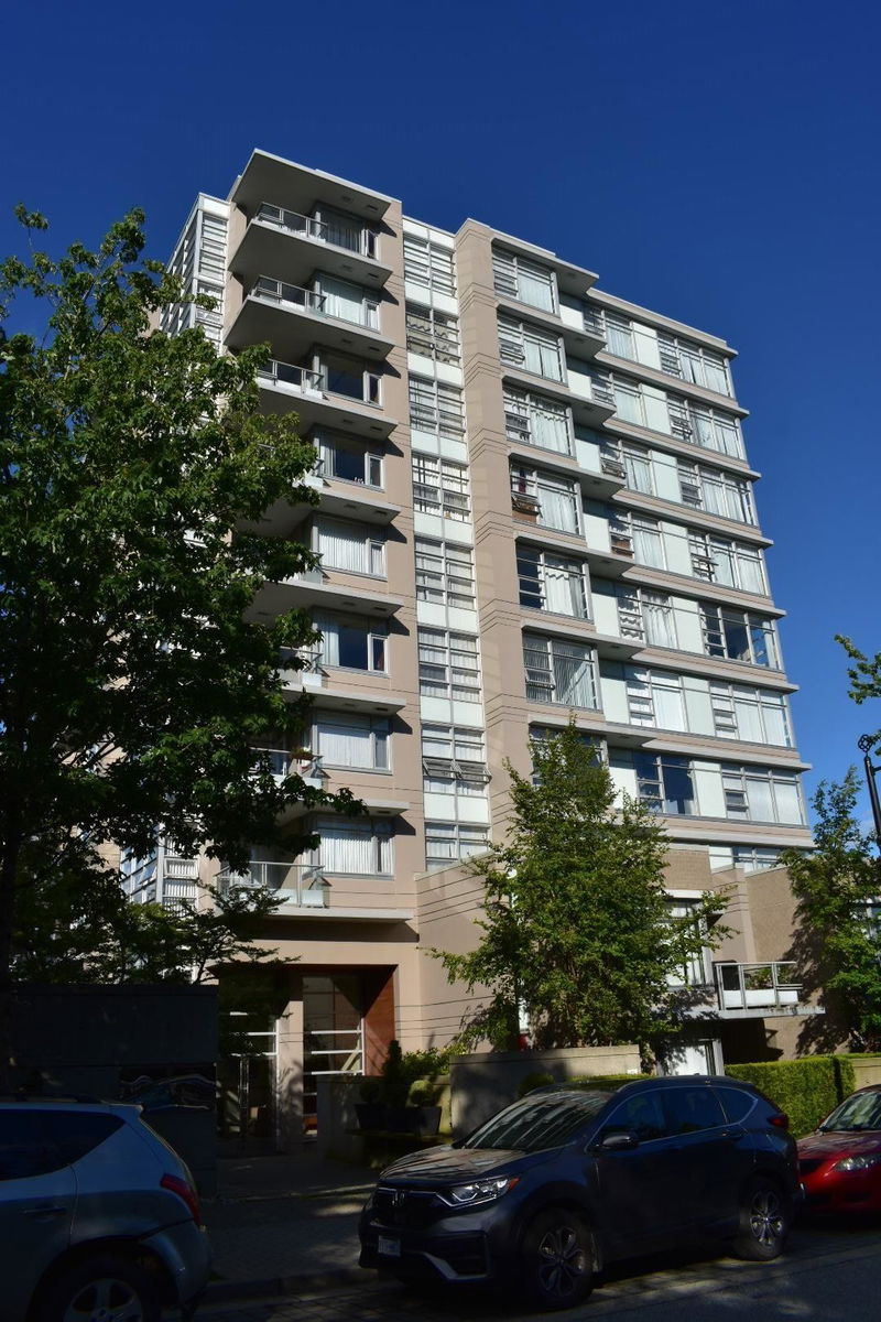 9266 University Crescent #605, Burnaby, British Columbia (MLS R2888585)