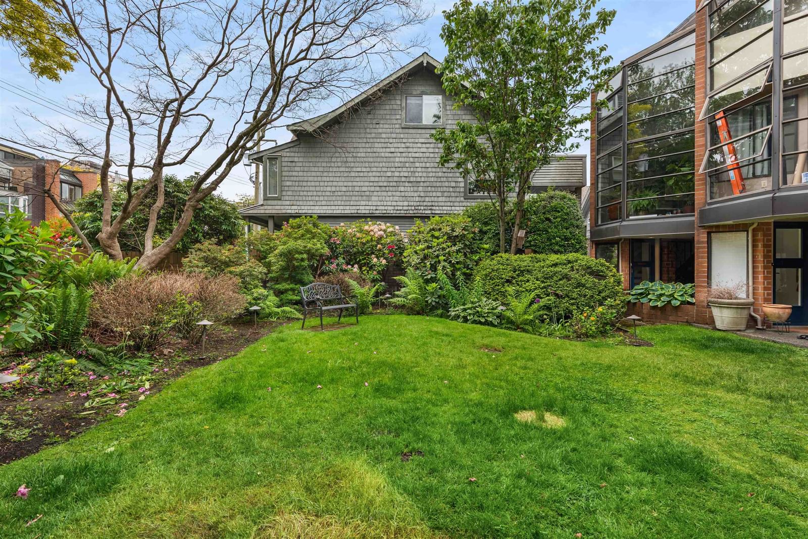 Listing Image 23