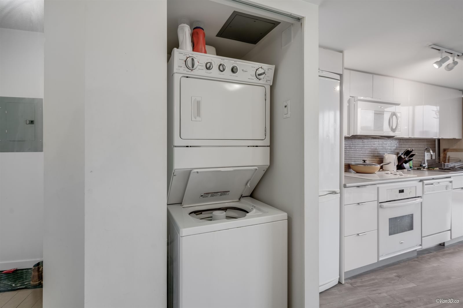 Listing Image 15