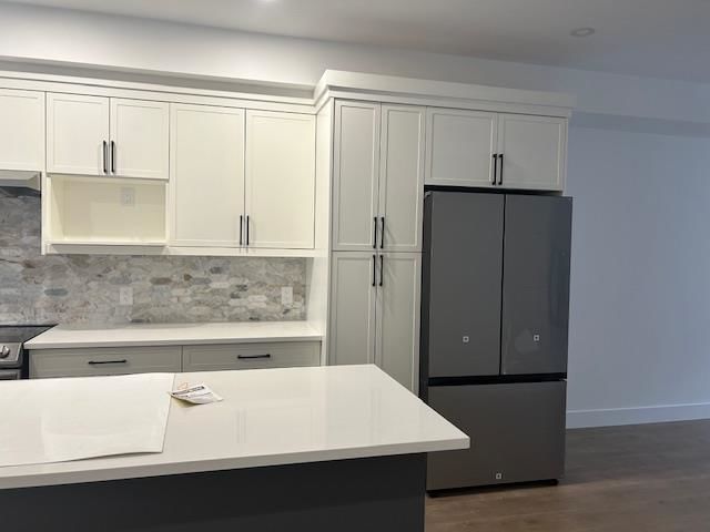 Listing Image 10