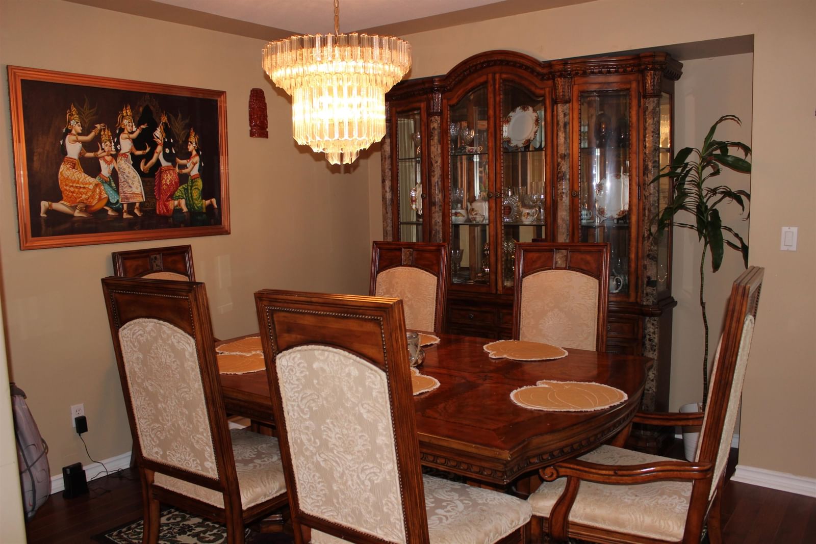 Listing Image 10
