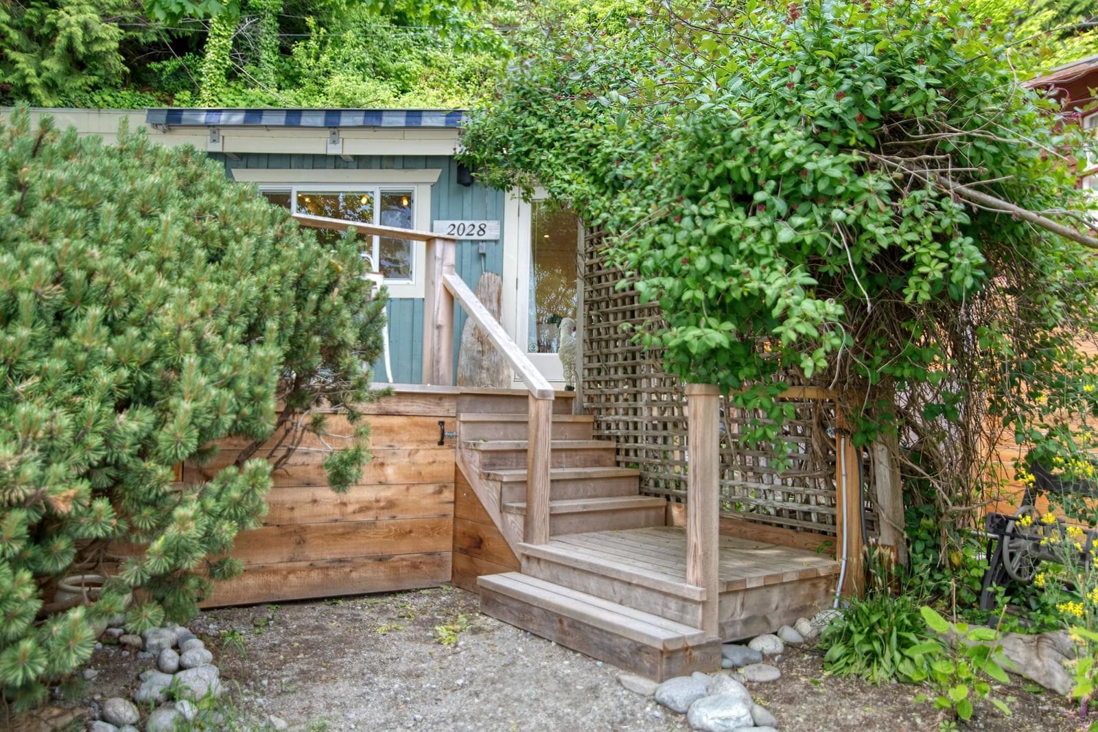 Listing Image 6