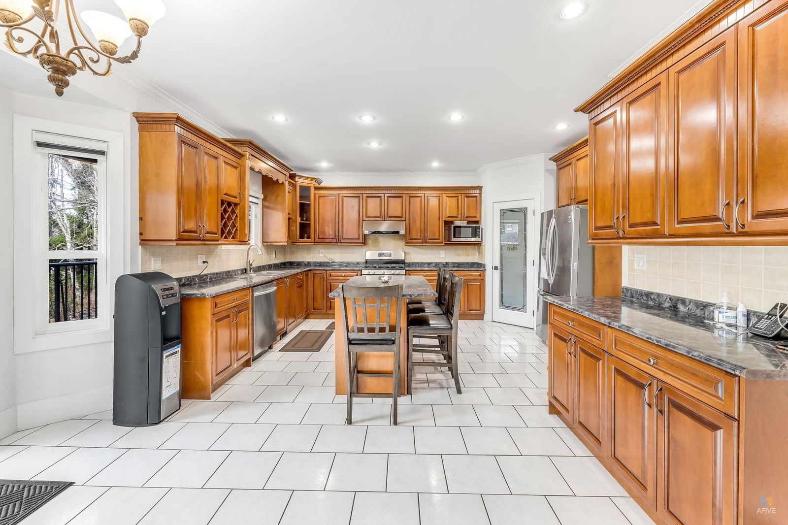 Listing Image 15