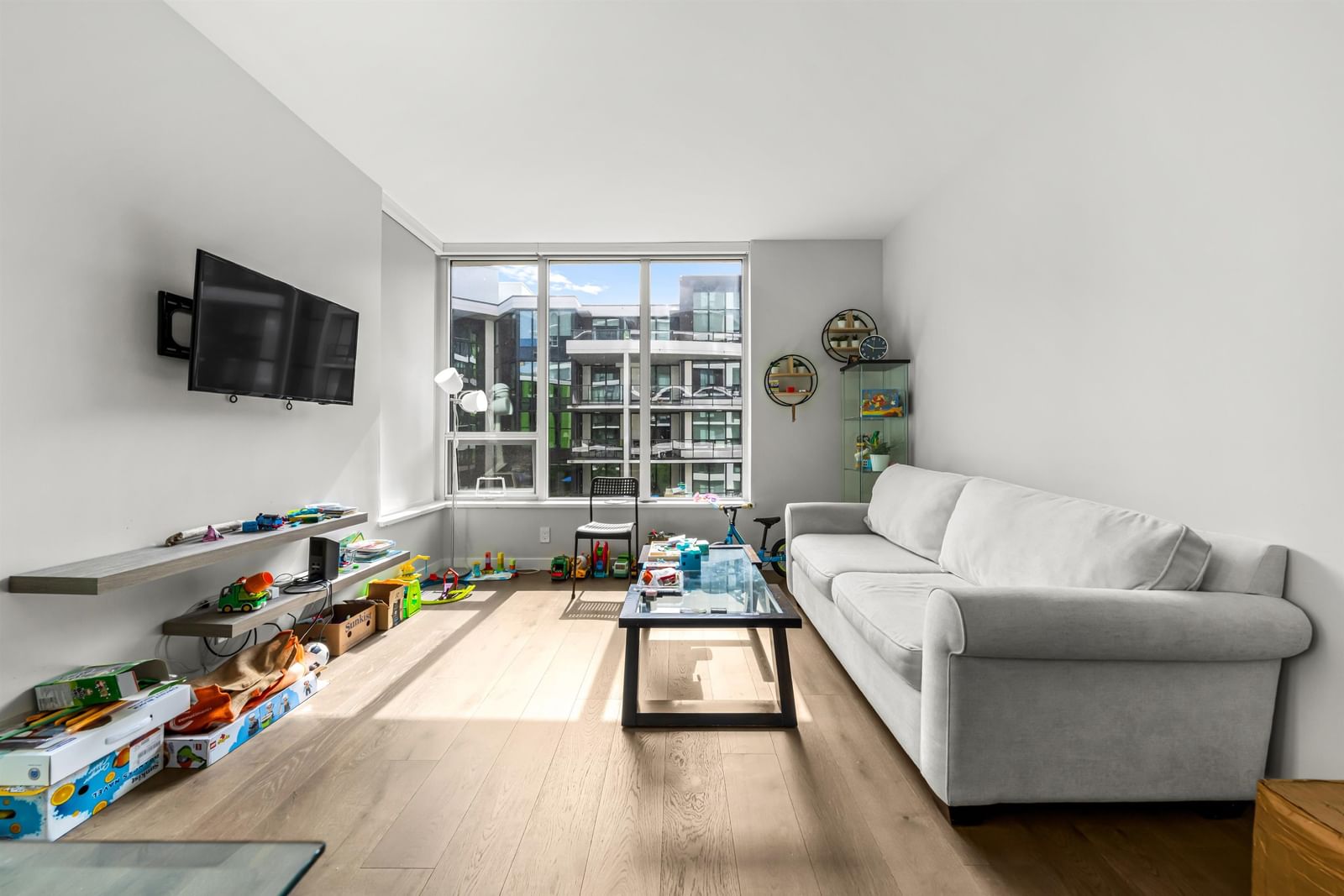 Listing Image 13