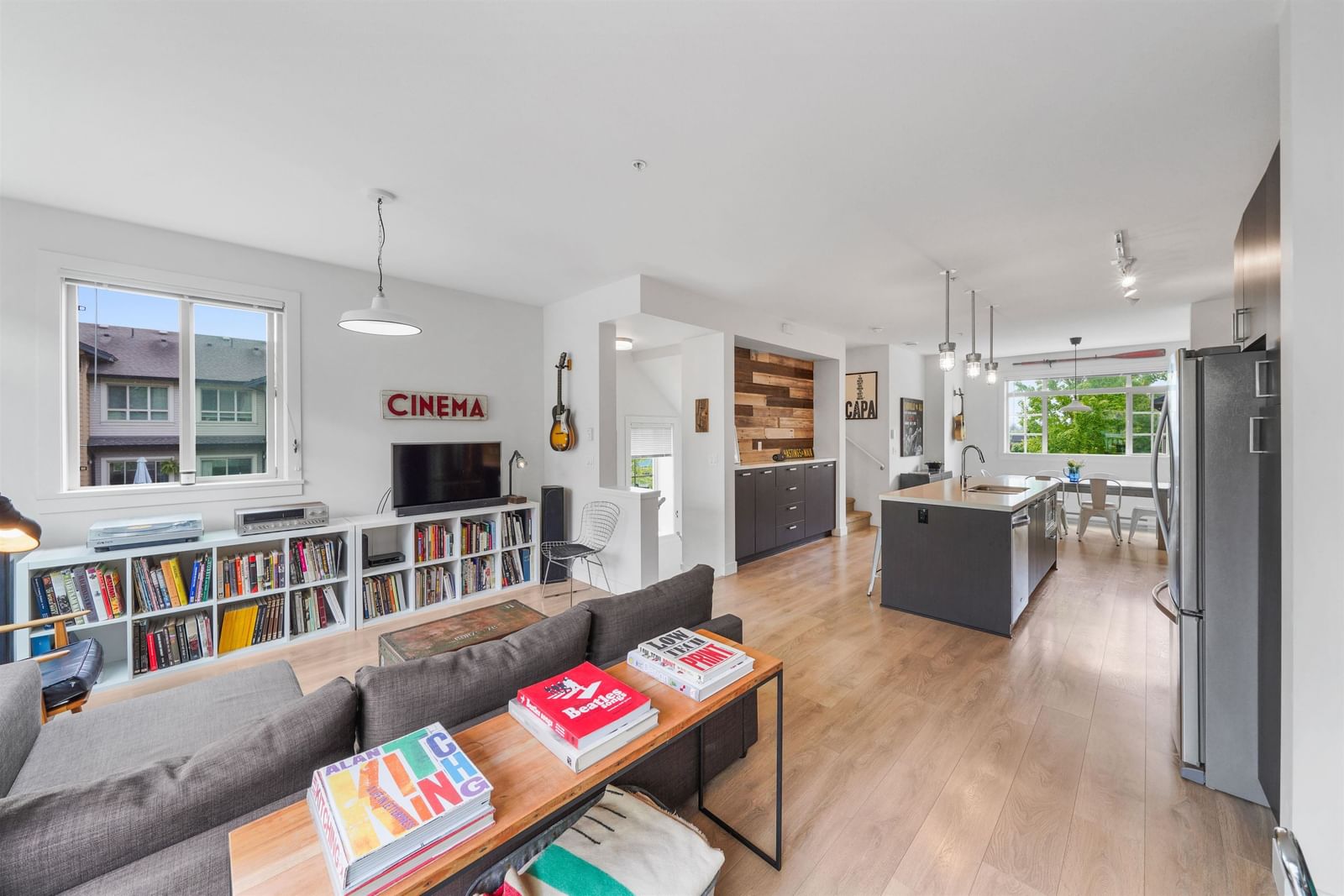Listing Image 15