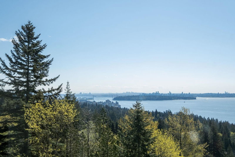 801 - 3315 Cypress Place, West Vancouver, V7S 3J7 | Image 3