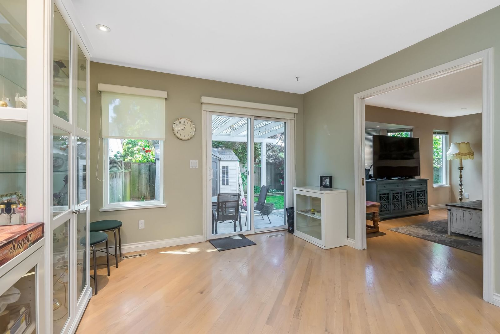 Listing Image 9