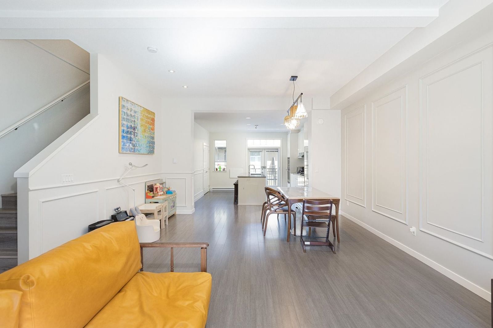 Listing Image 8