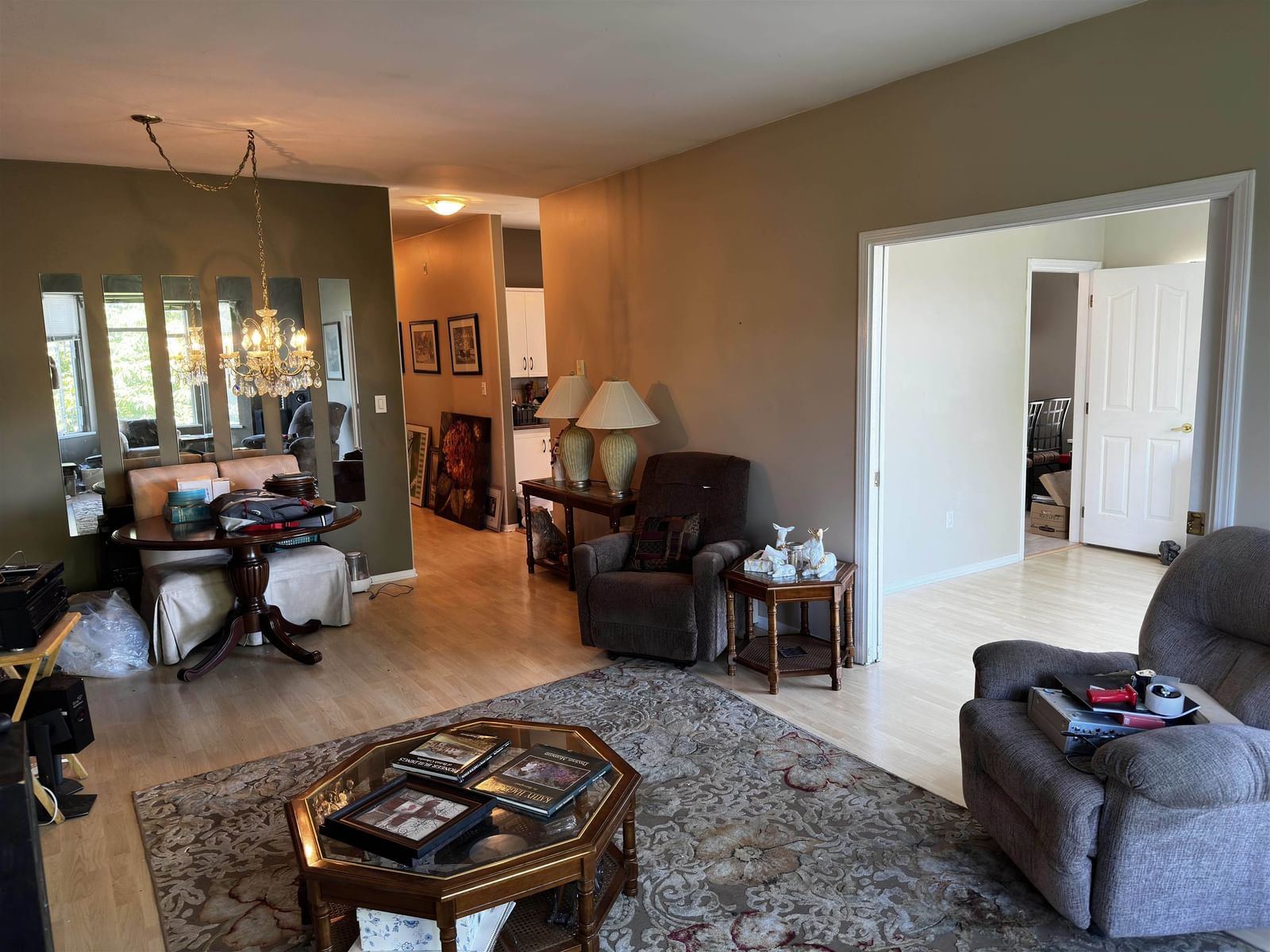 Listing Image 22