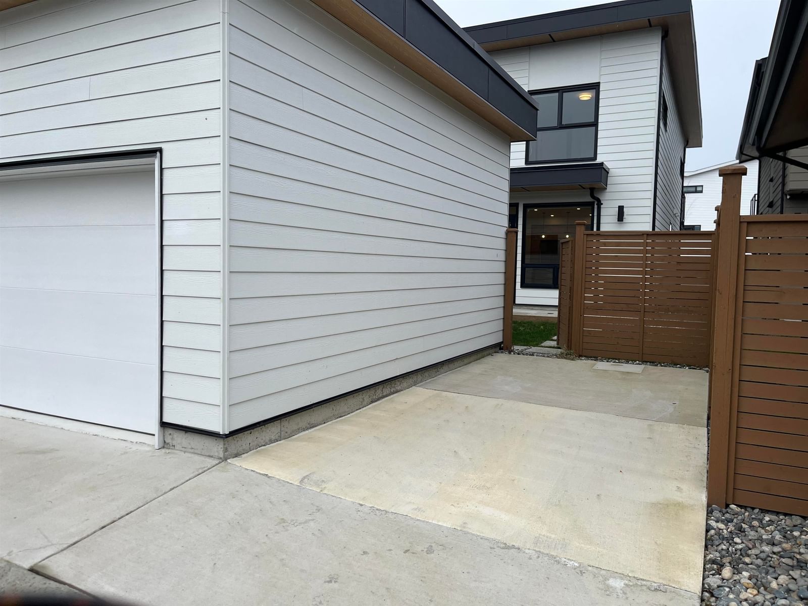 Listing Image 24