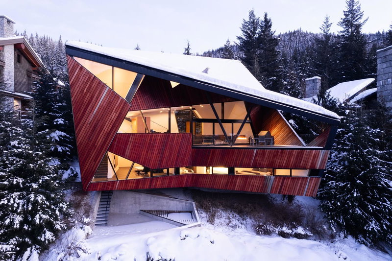 3801 Sunridge Place, Whistler, V0N 1B3 | Image 2