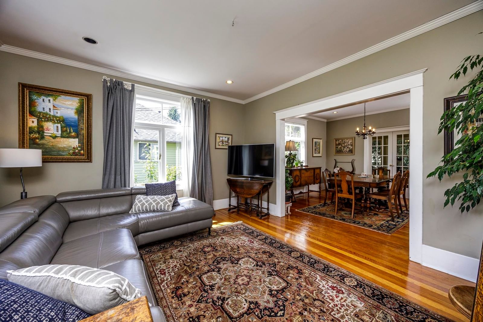 Listing Image 12