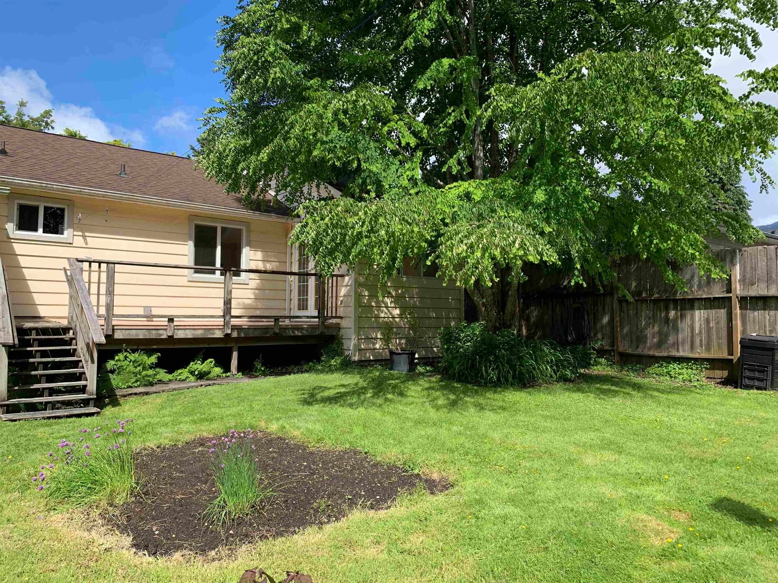 Listing Image 12