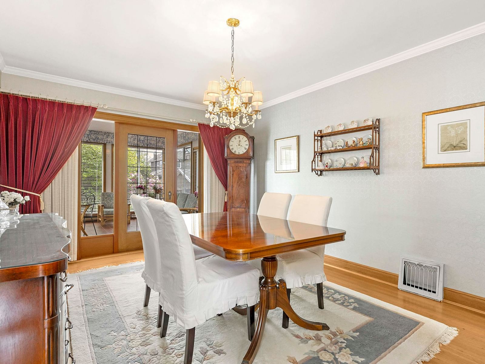Listing Image 12