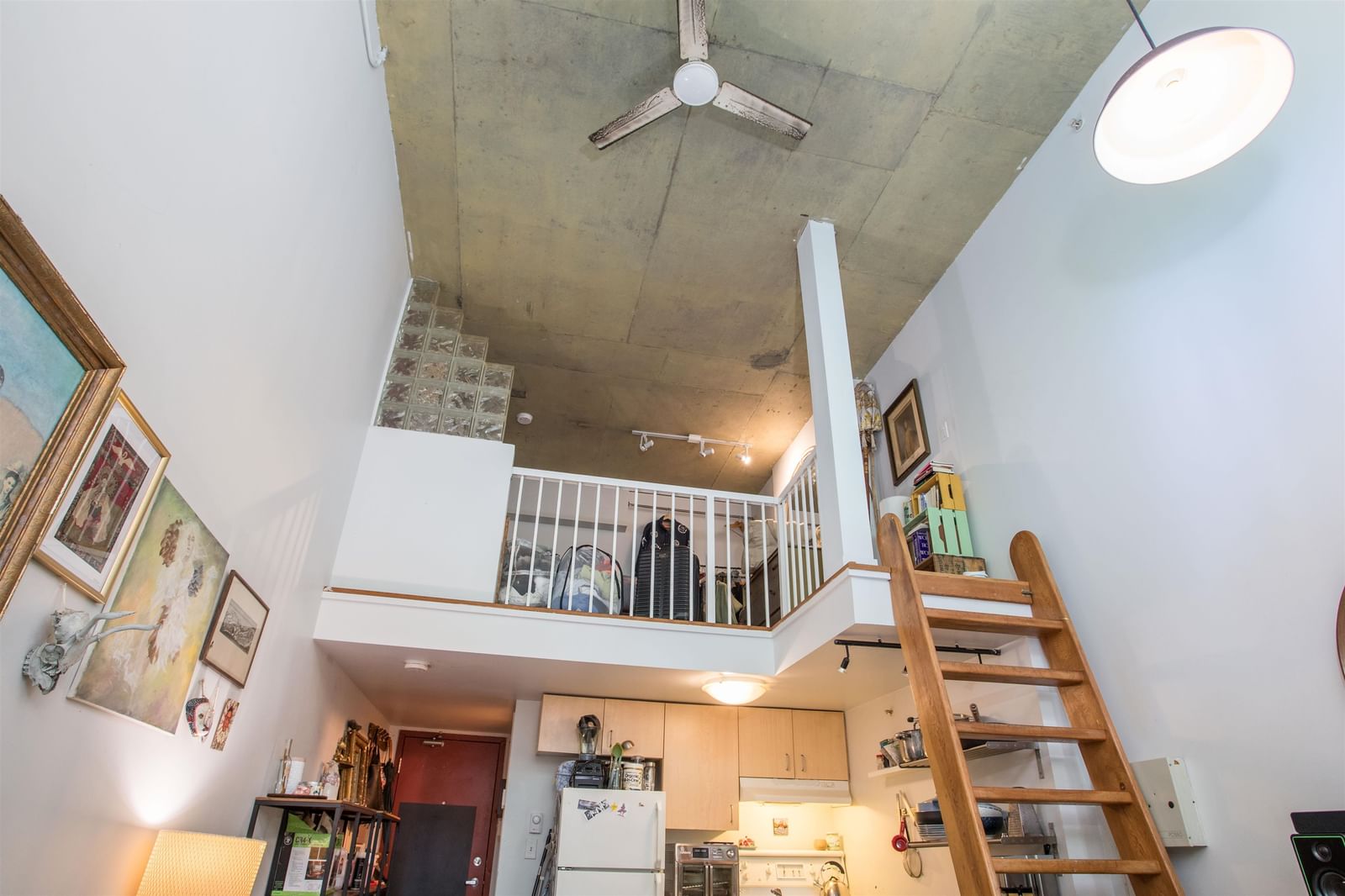 Listing Image 14