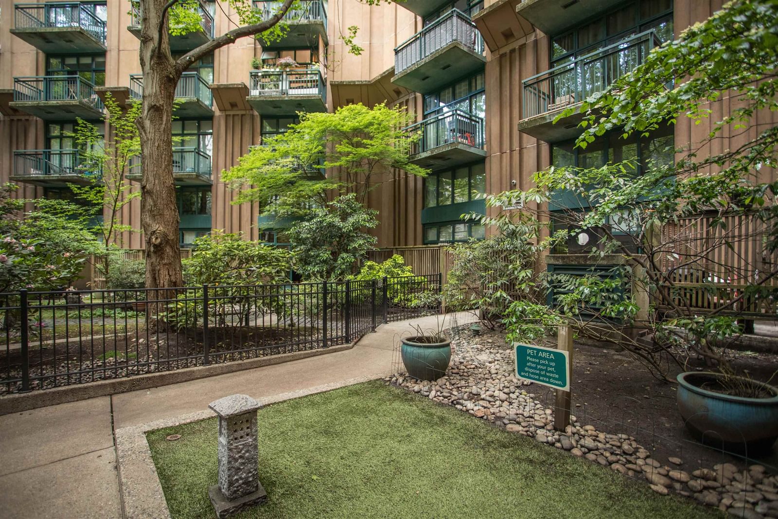 Listing Image 19