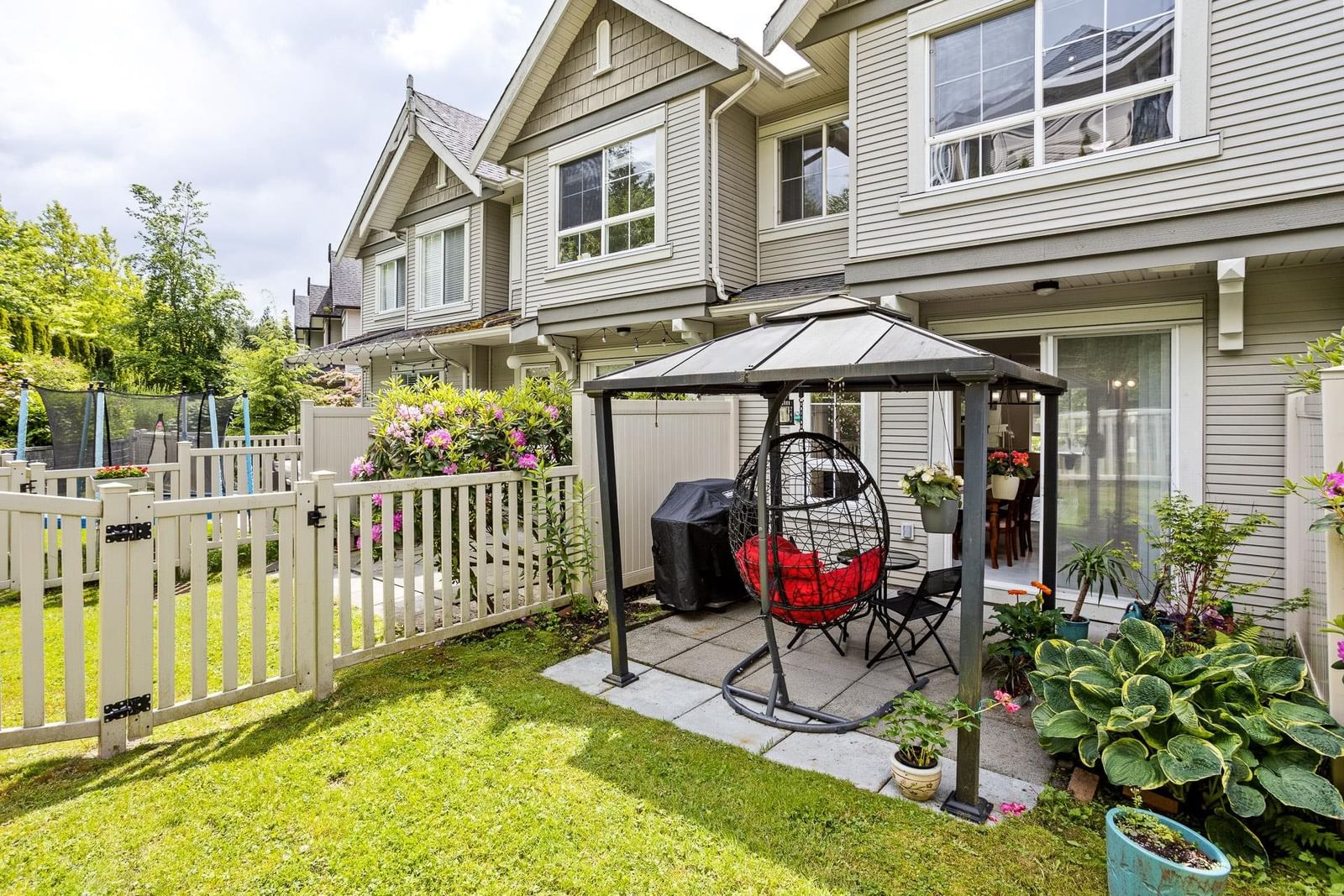 Listing Image 11