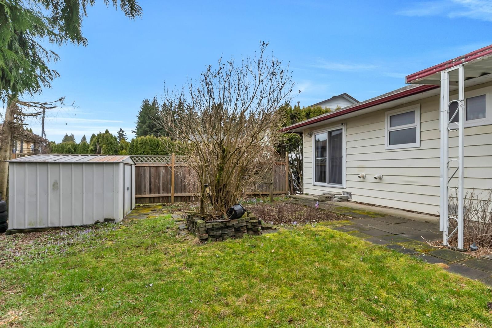 Listing Image 6