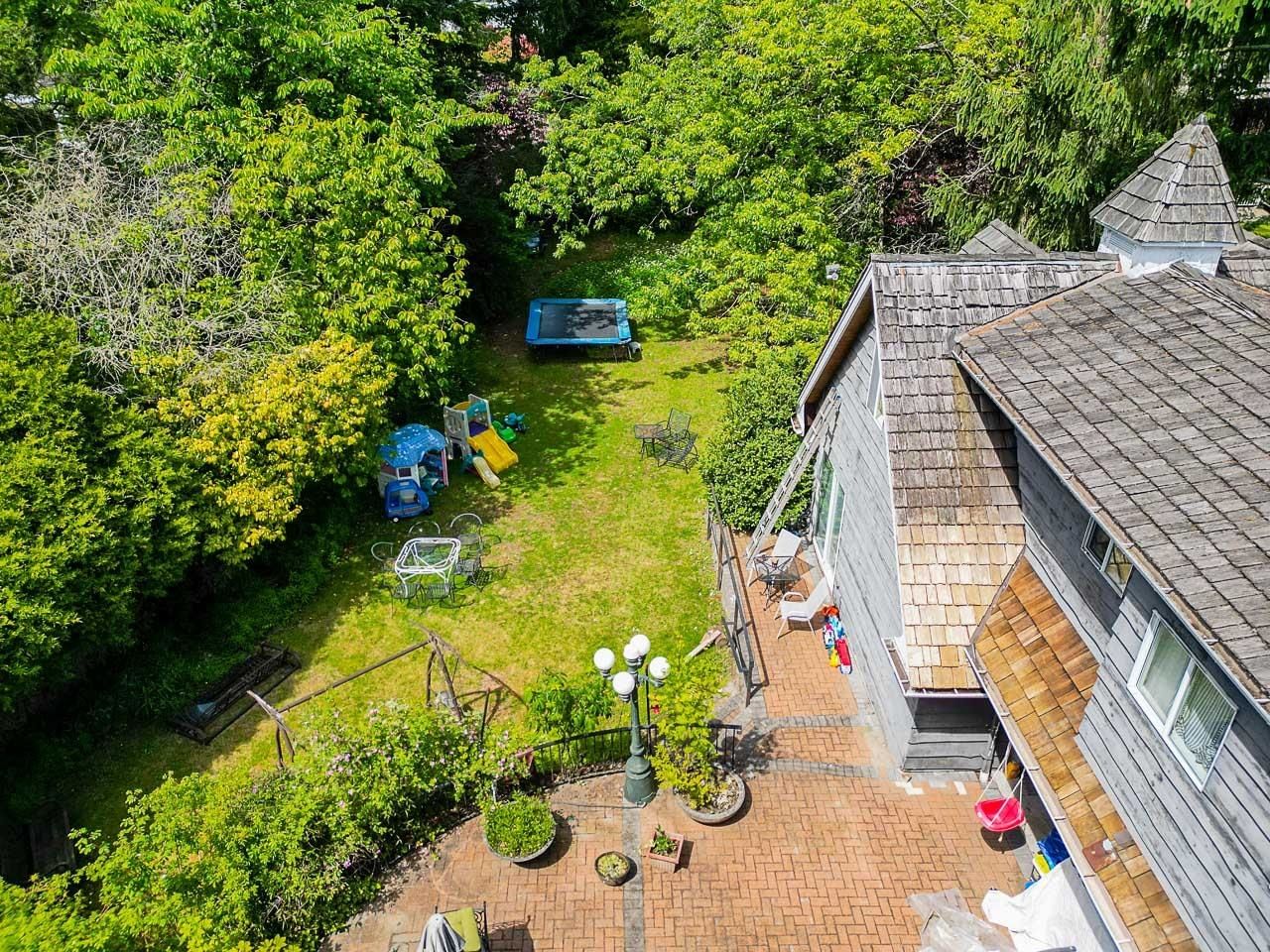 Listing Image 8