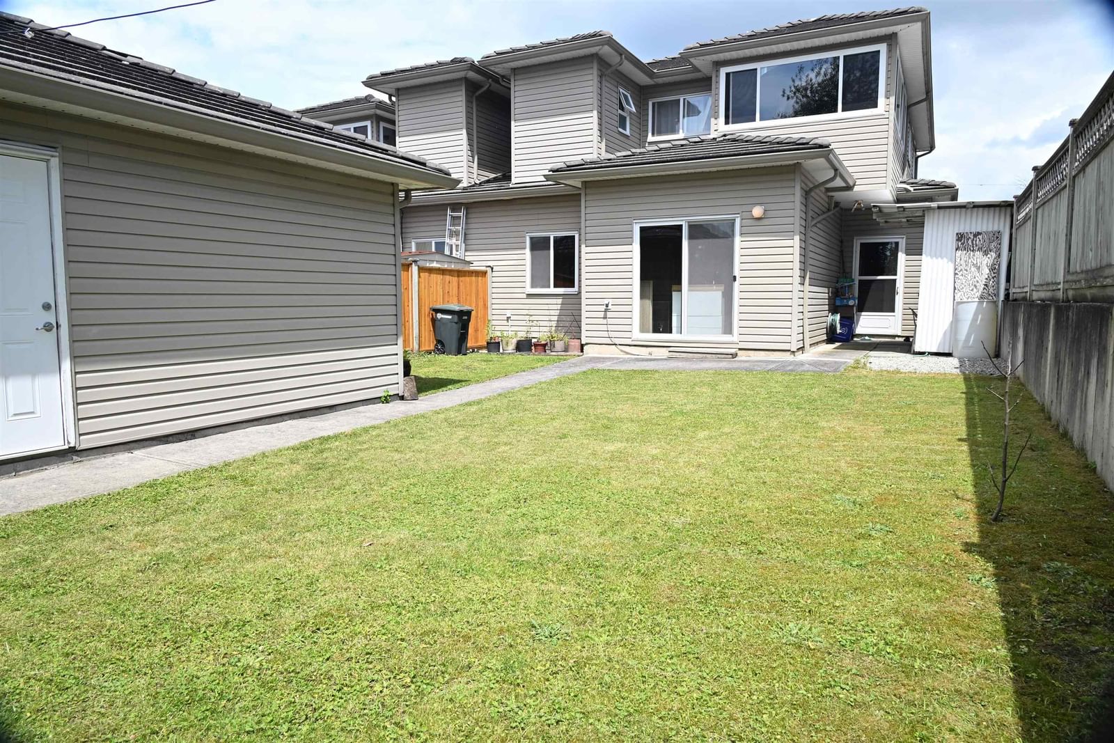 Listing Image 25