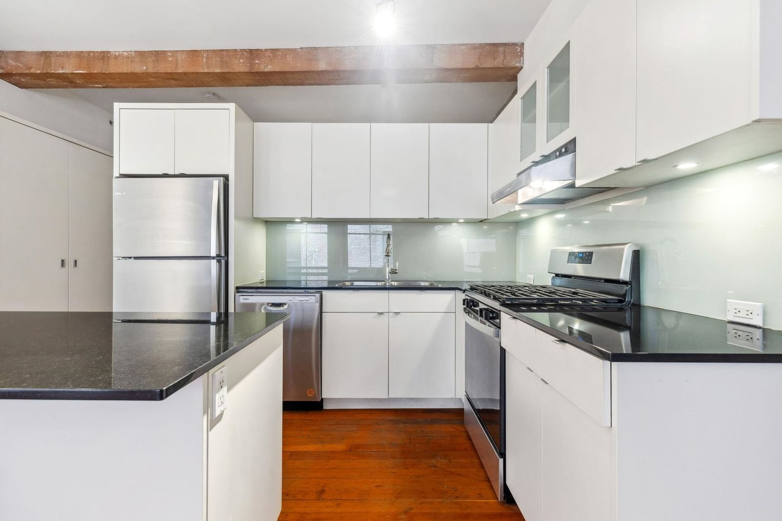 Listing Image 14