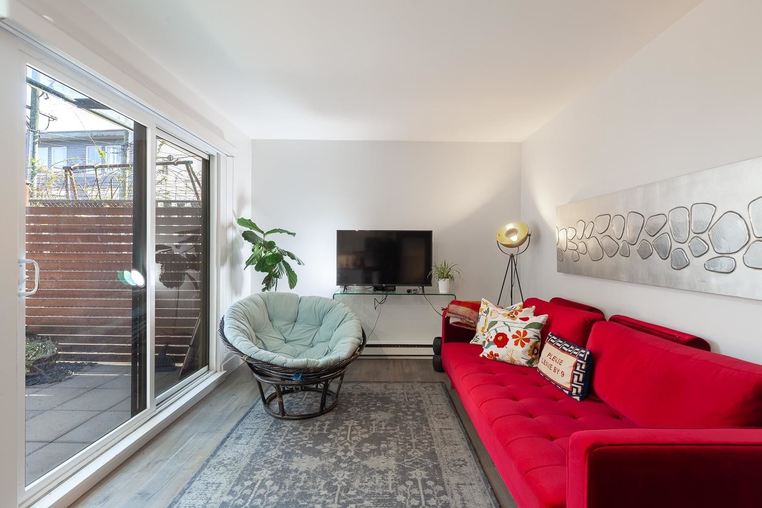 Listing Image 11
