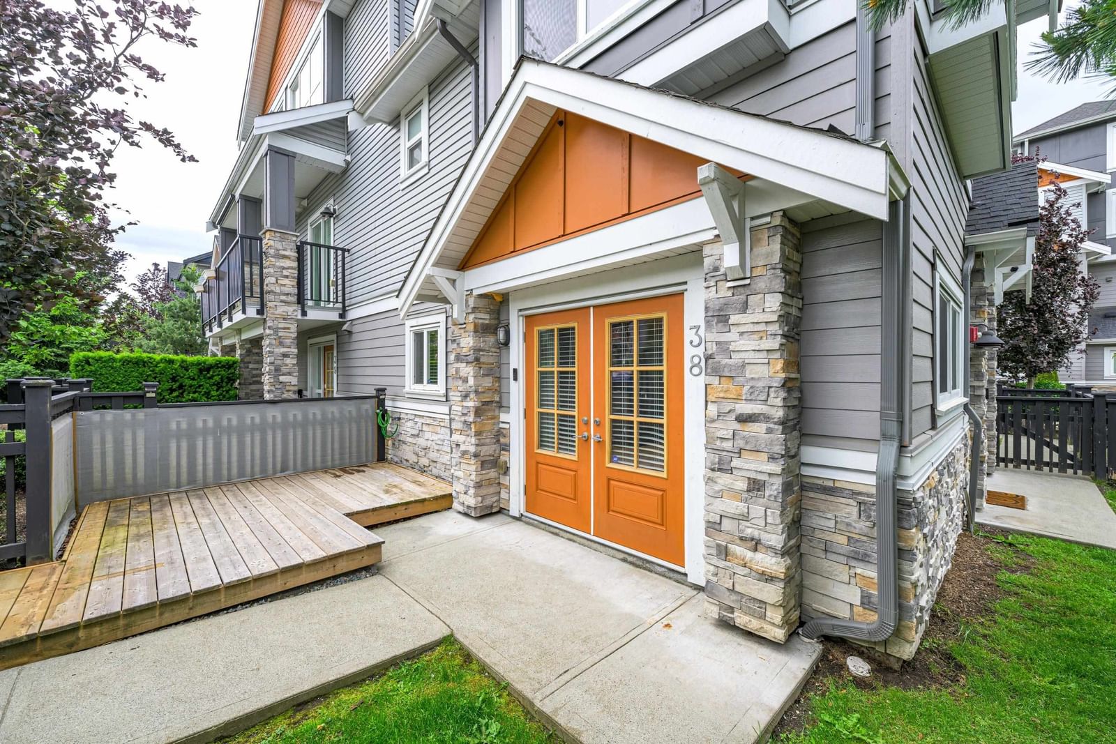Listing Image 9