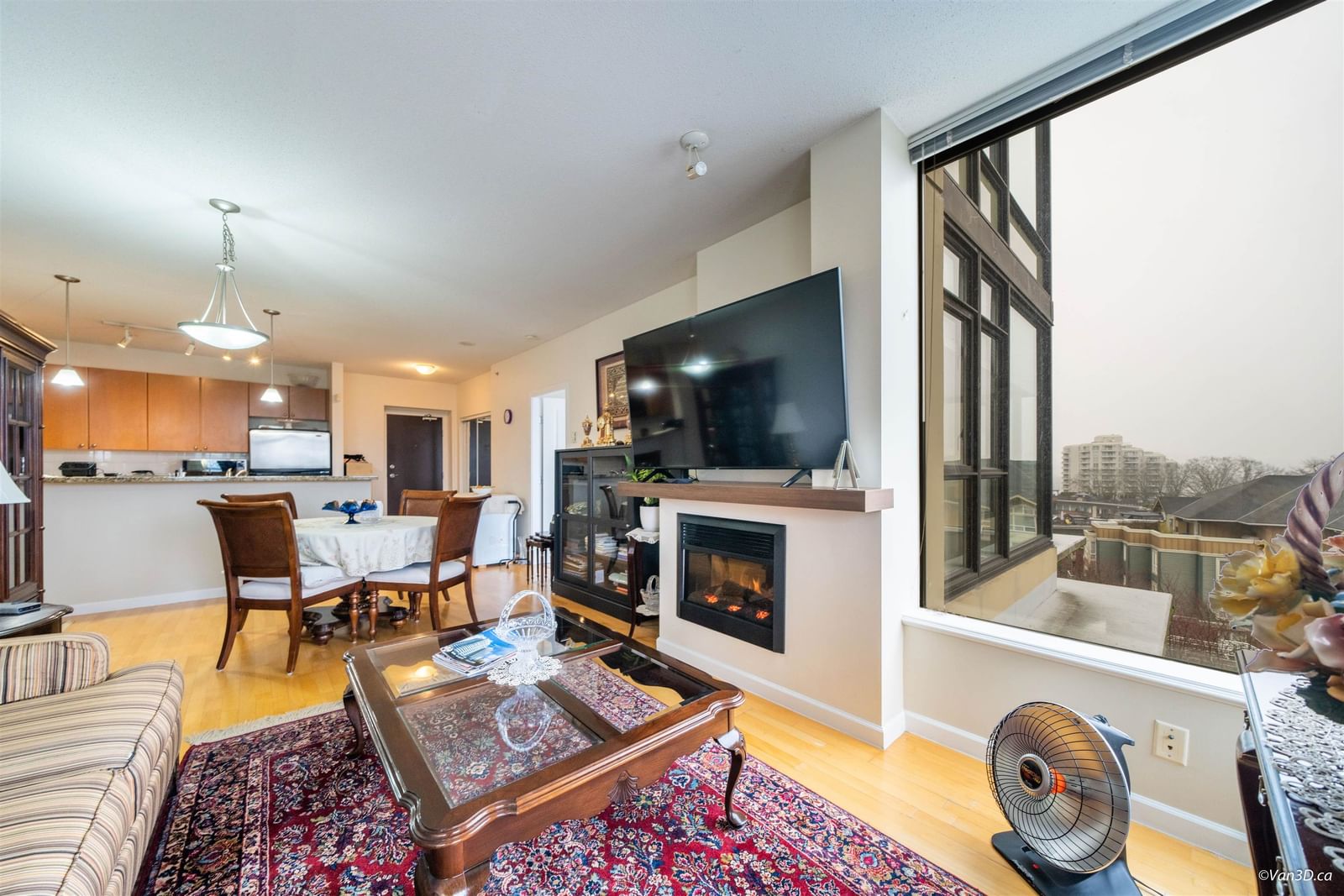 Listing Image 12