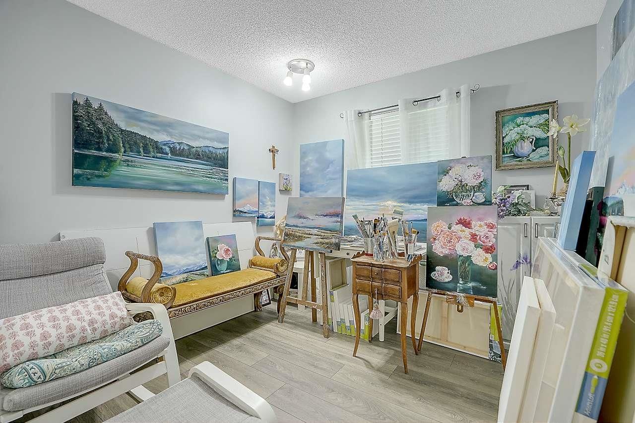 Listing Image 17