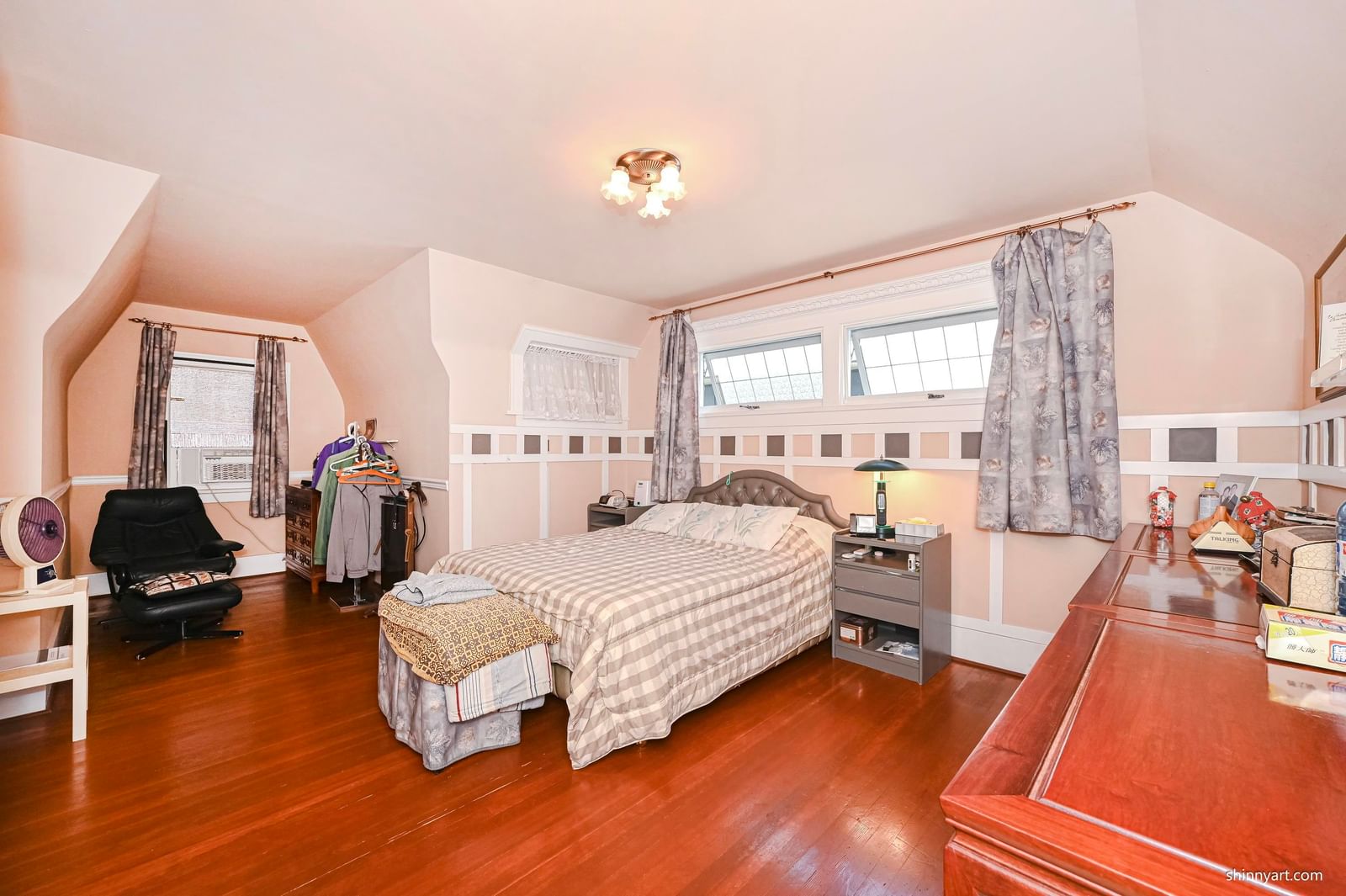 Listing Image 19