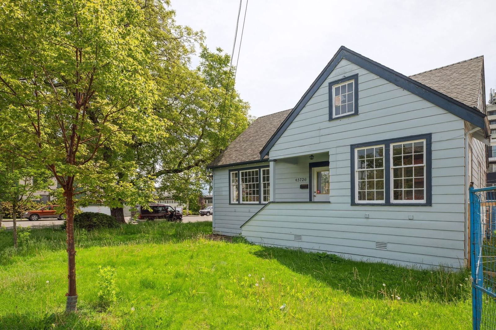 Listing photo 1