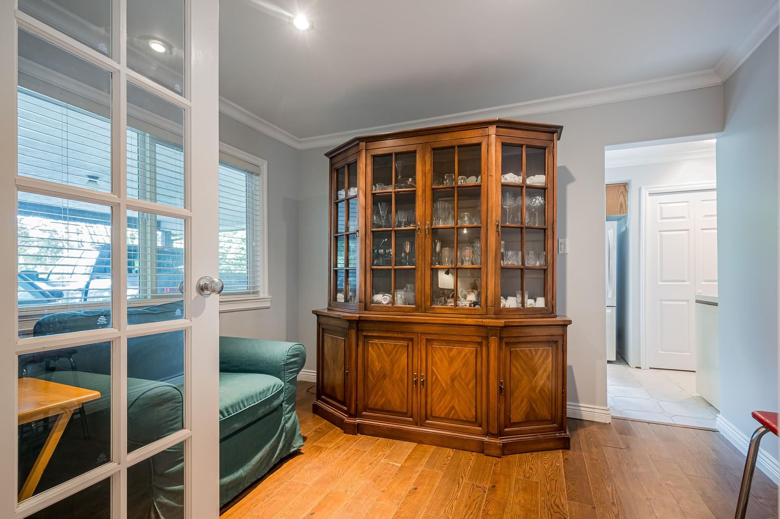 Listing Image 11