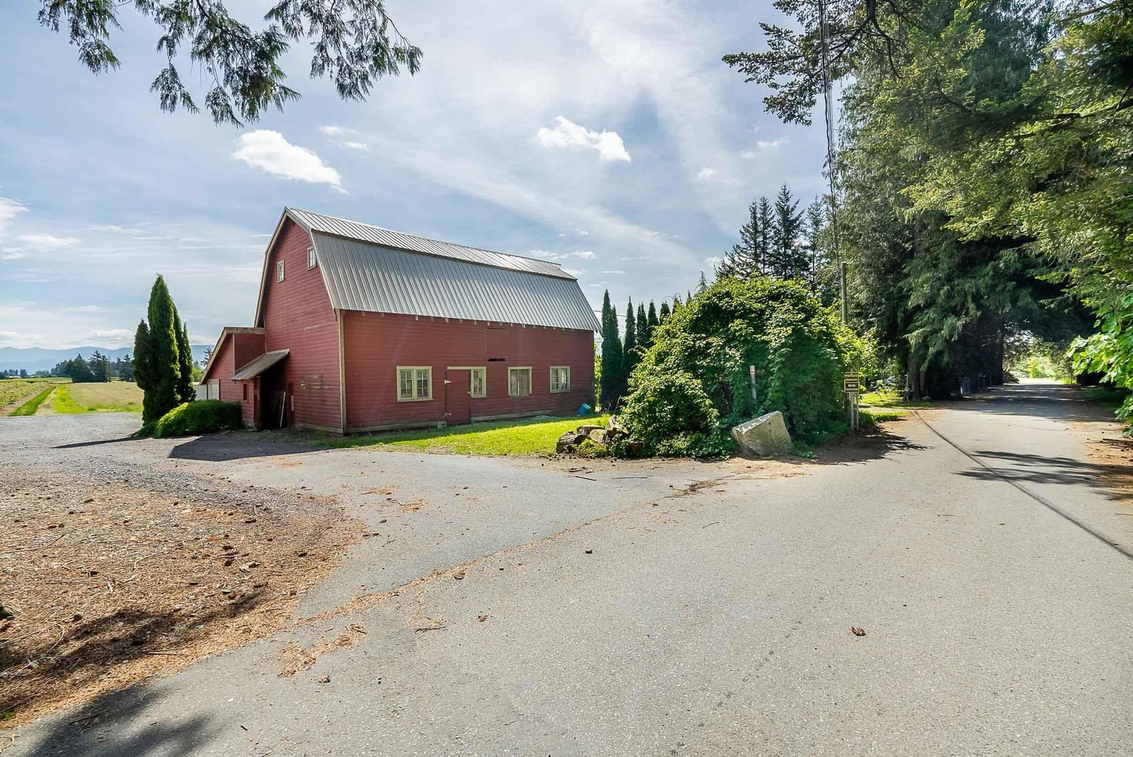 Listing Image 11