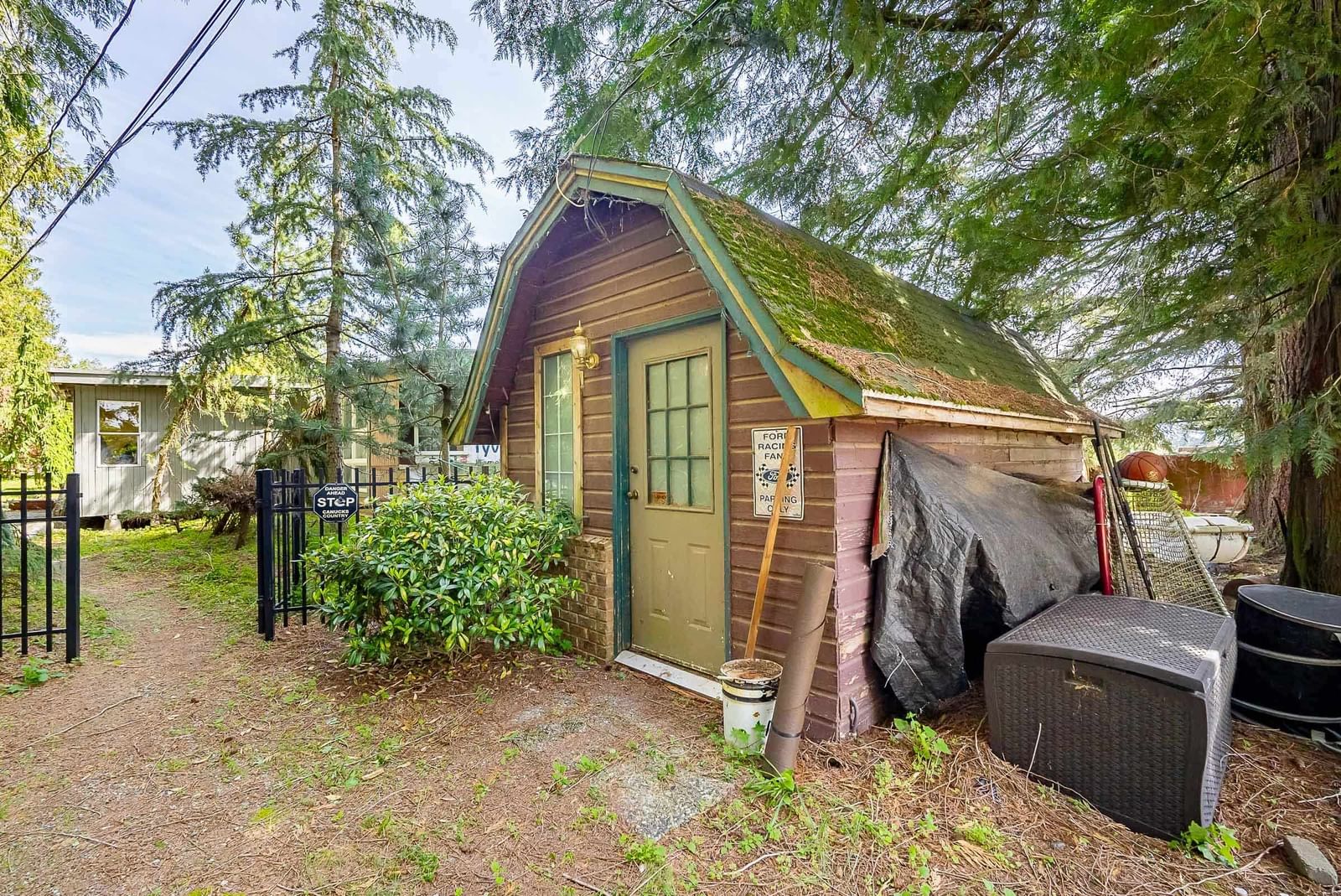 Listing Image 8