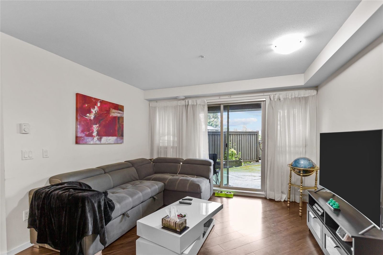 Listing Image 5