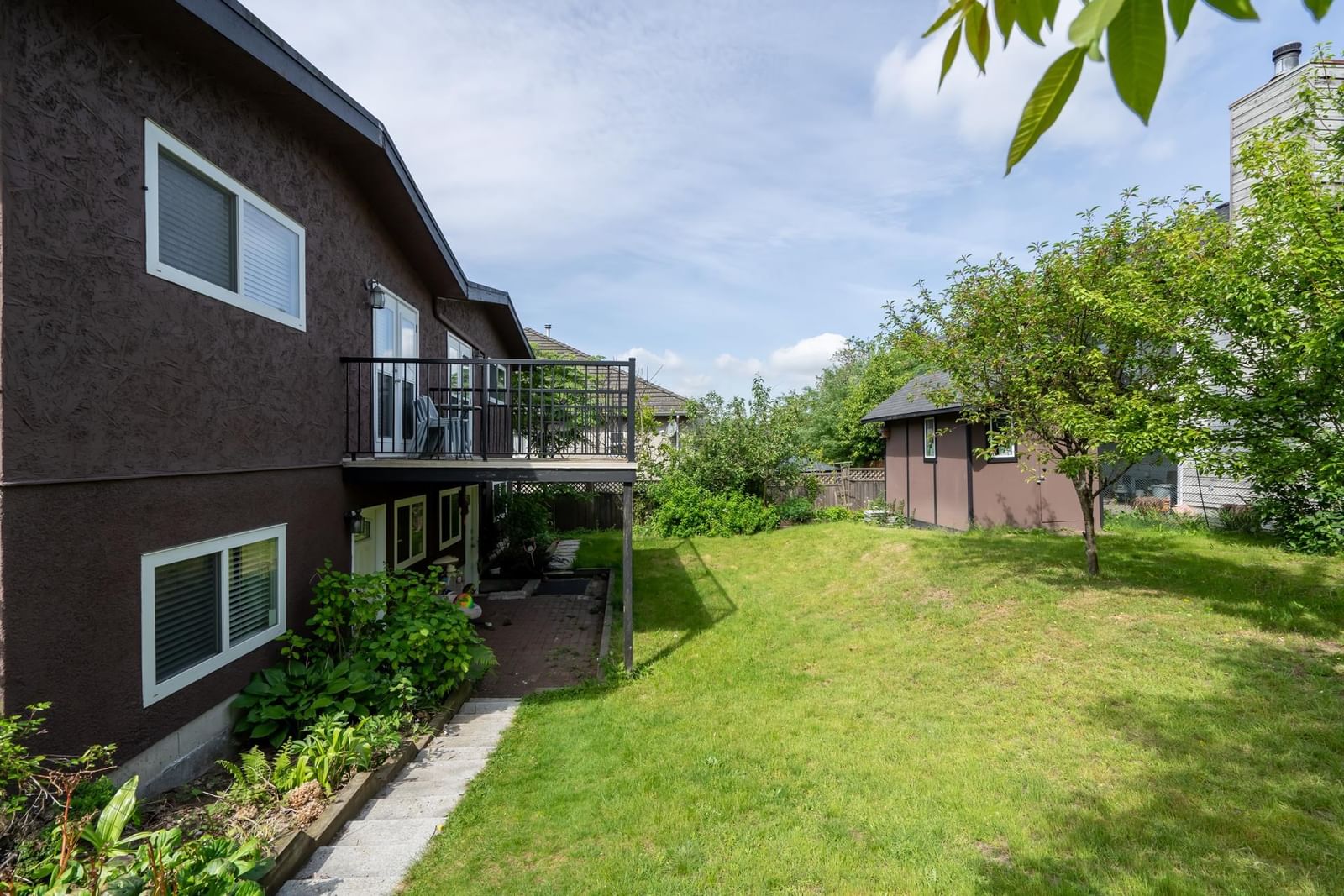Listing Image 17