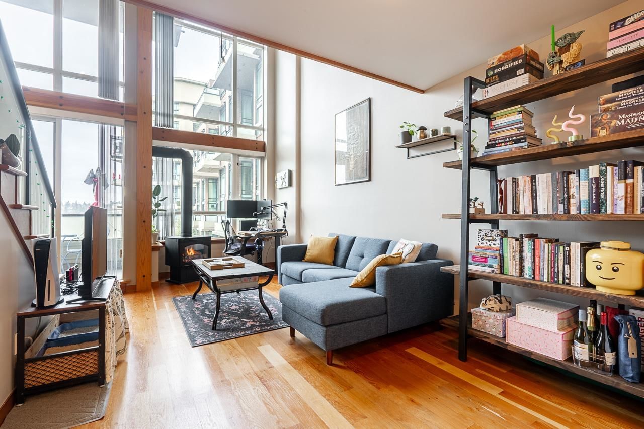 Listing Image 11