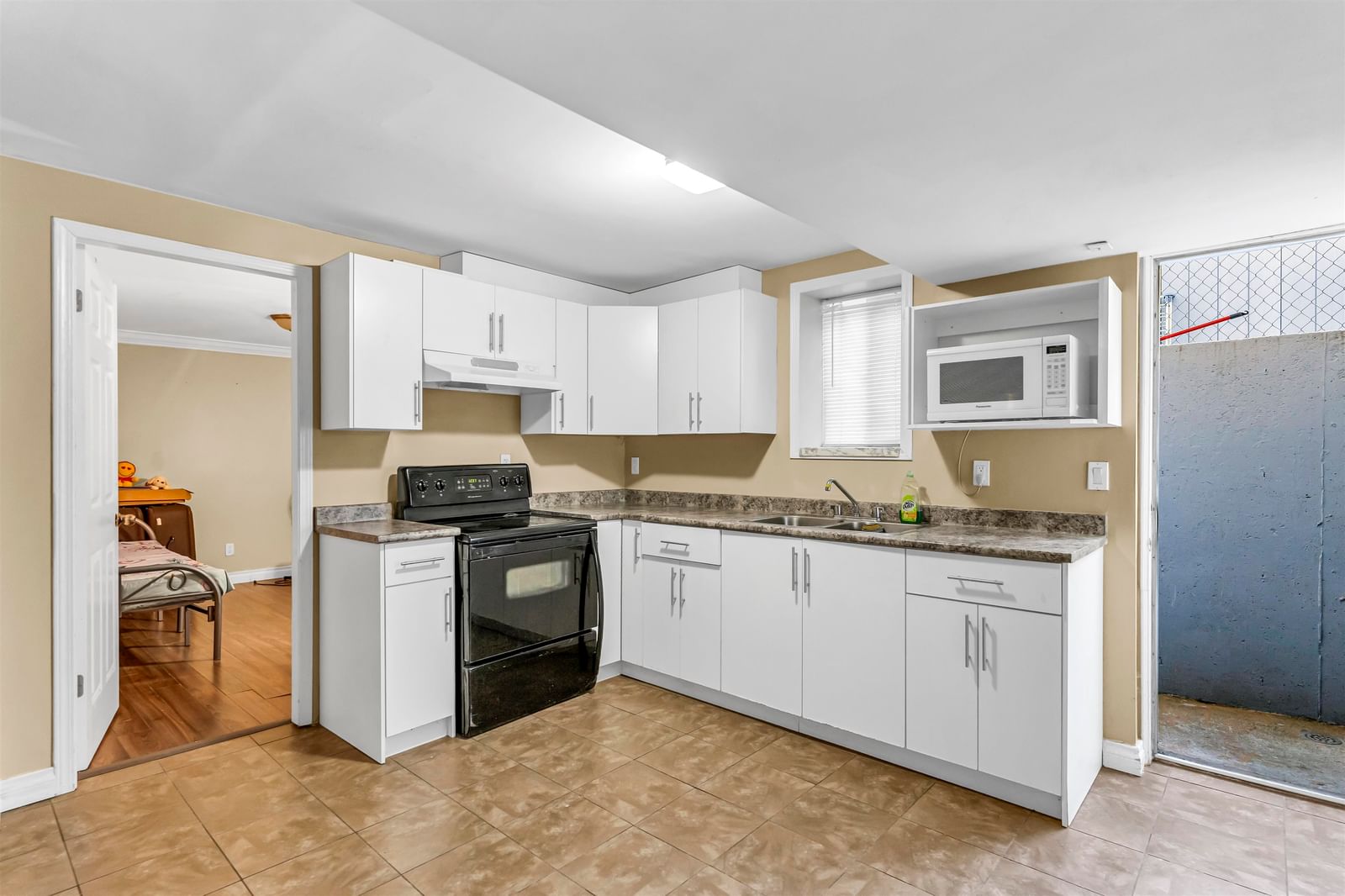 Listing Image 22
