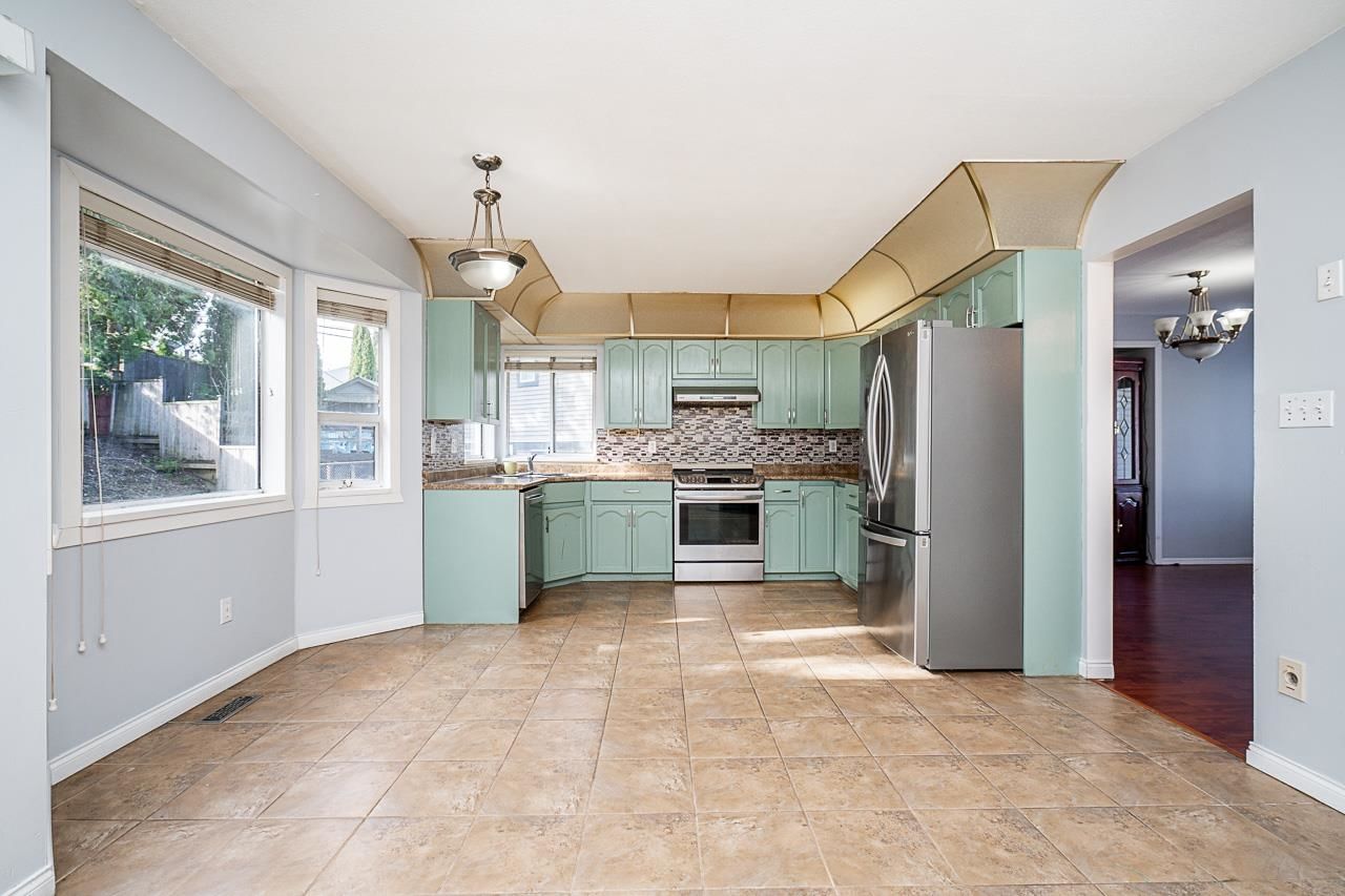 Listing Image 9