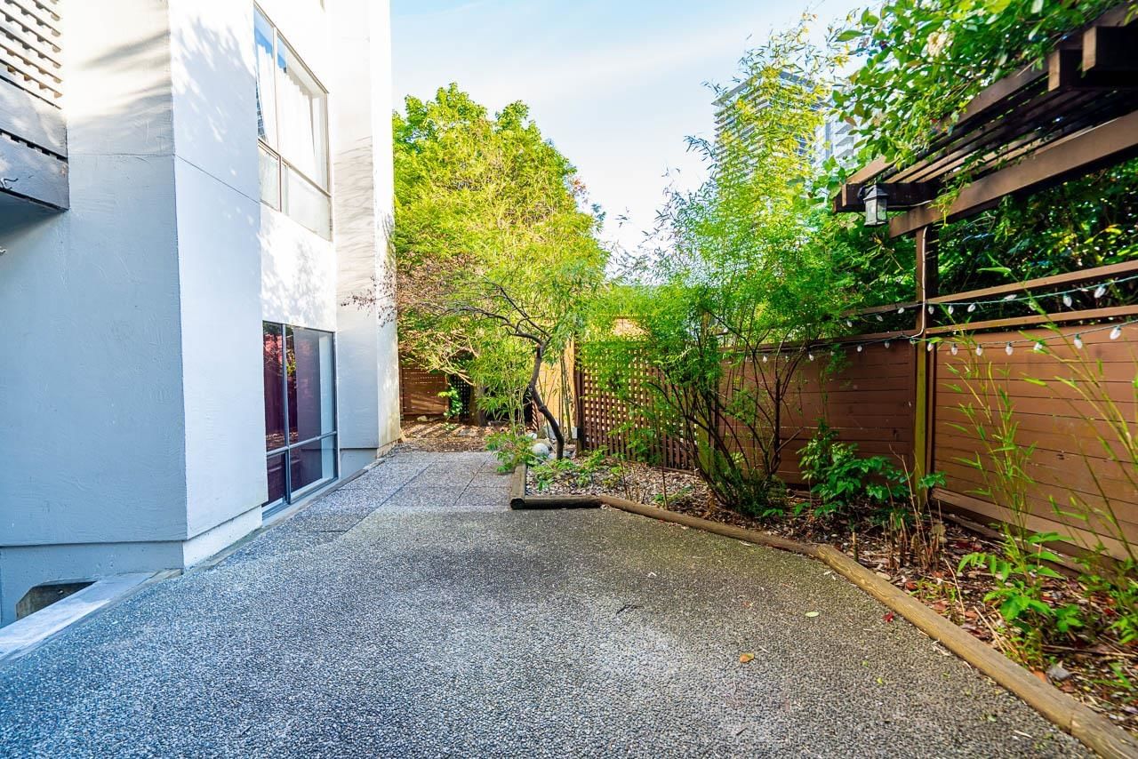 Listing Image 14
