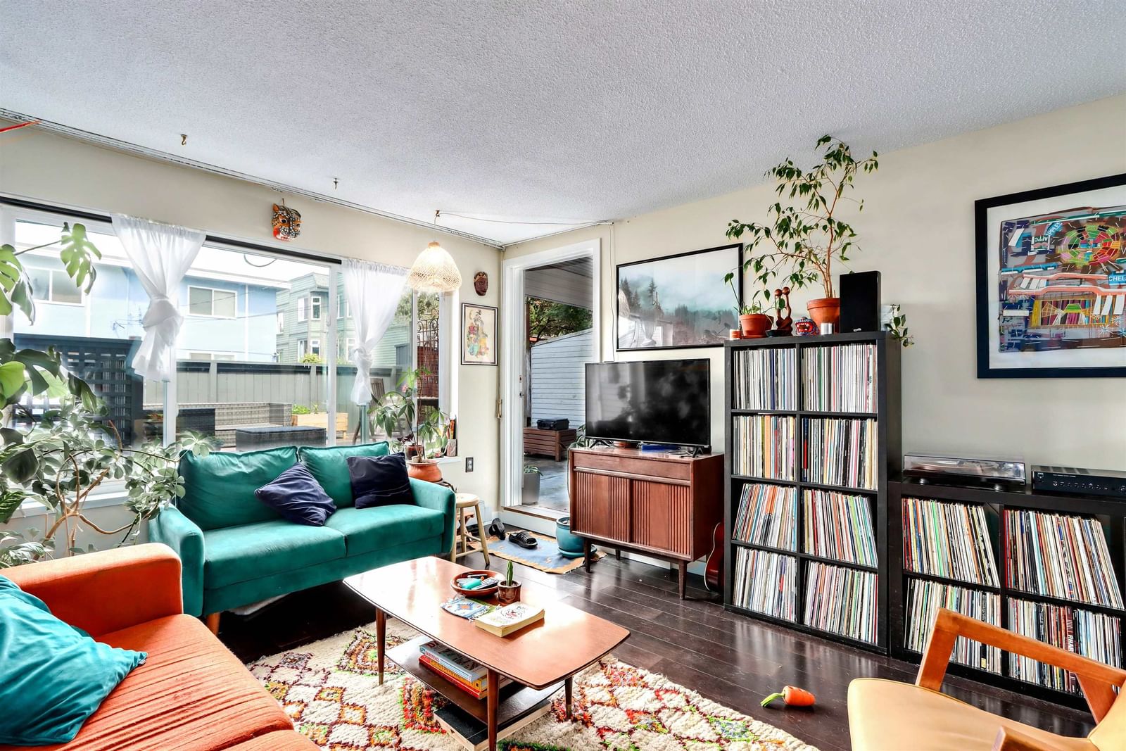 Listing Image 11