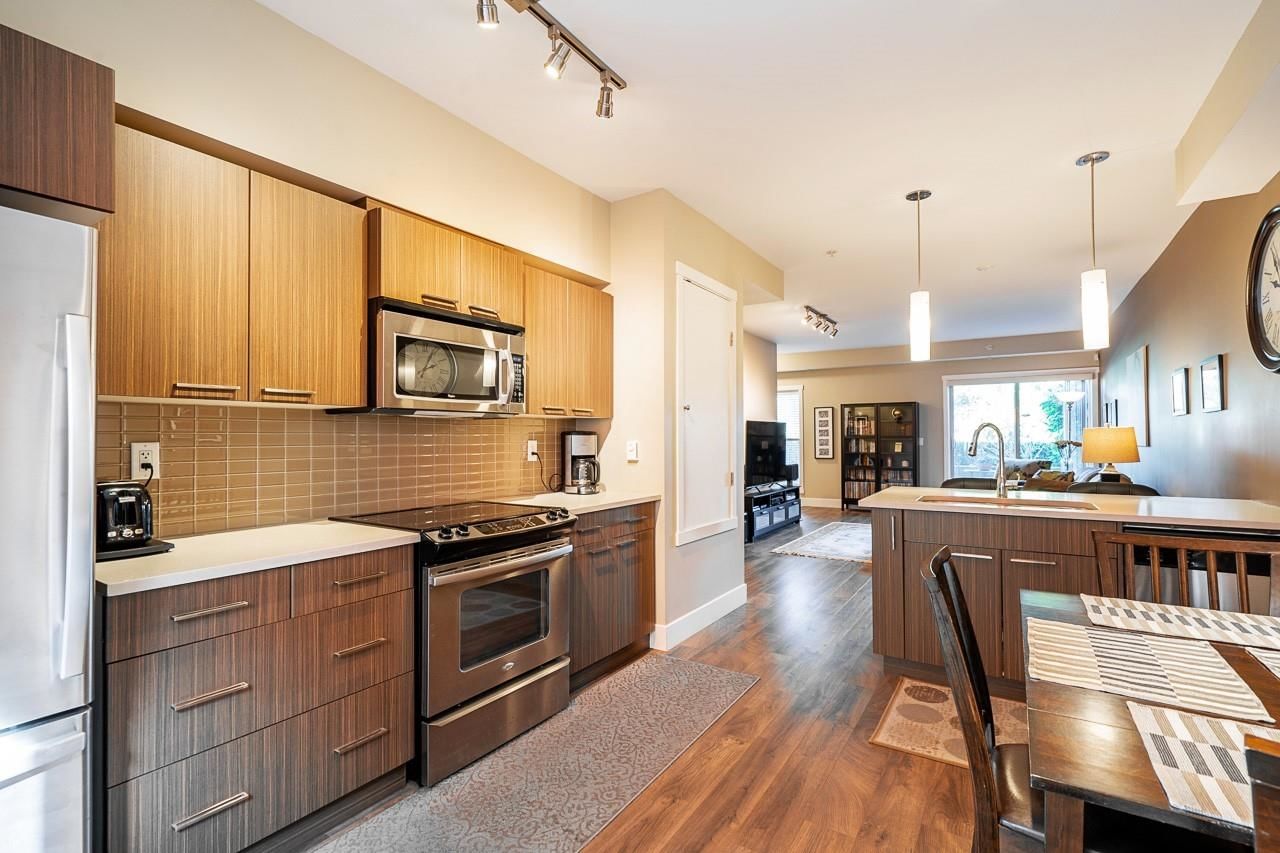 Listing Image 12
