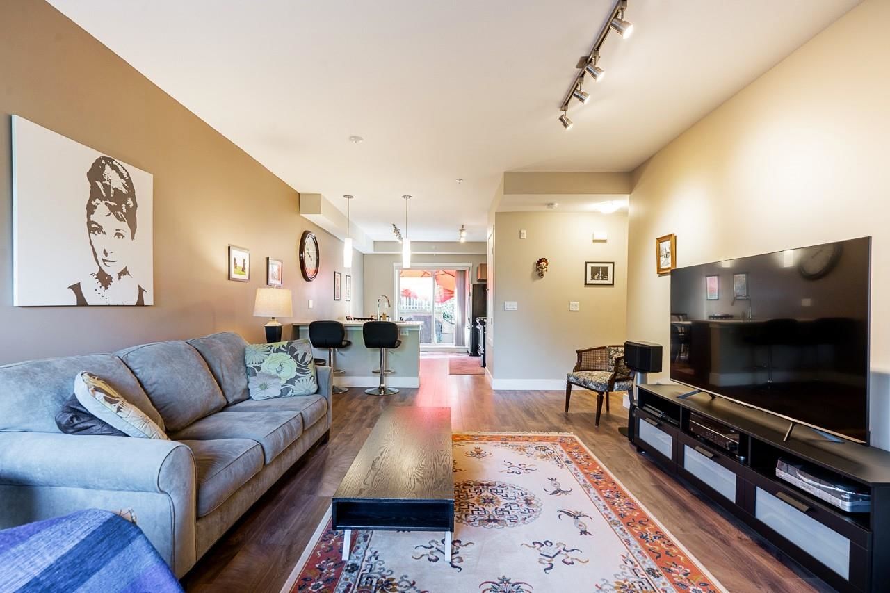 Listing Image 6