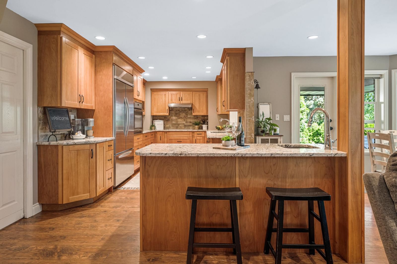 Listing Image 11