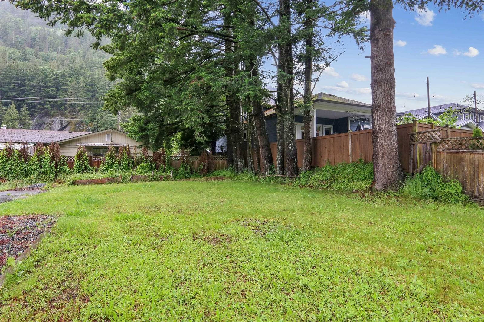 Listing Image 24