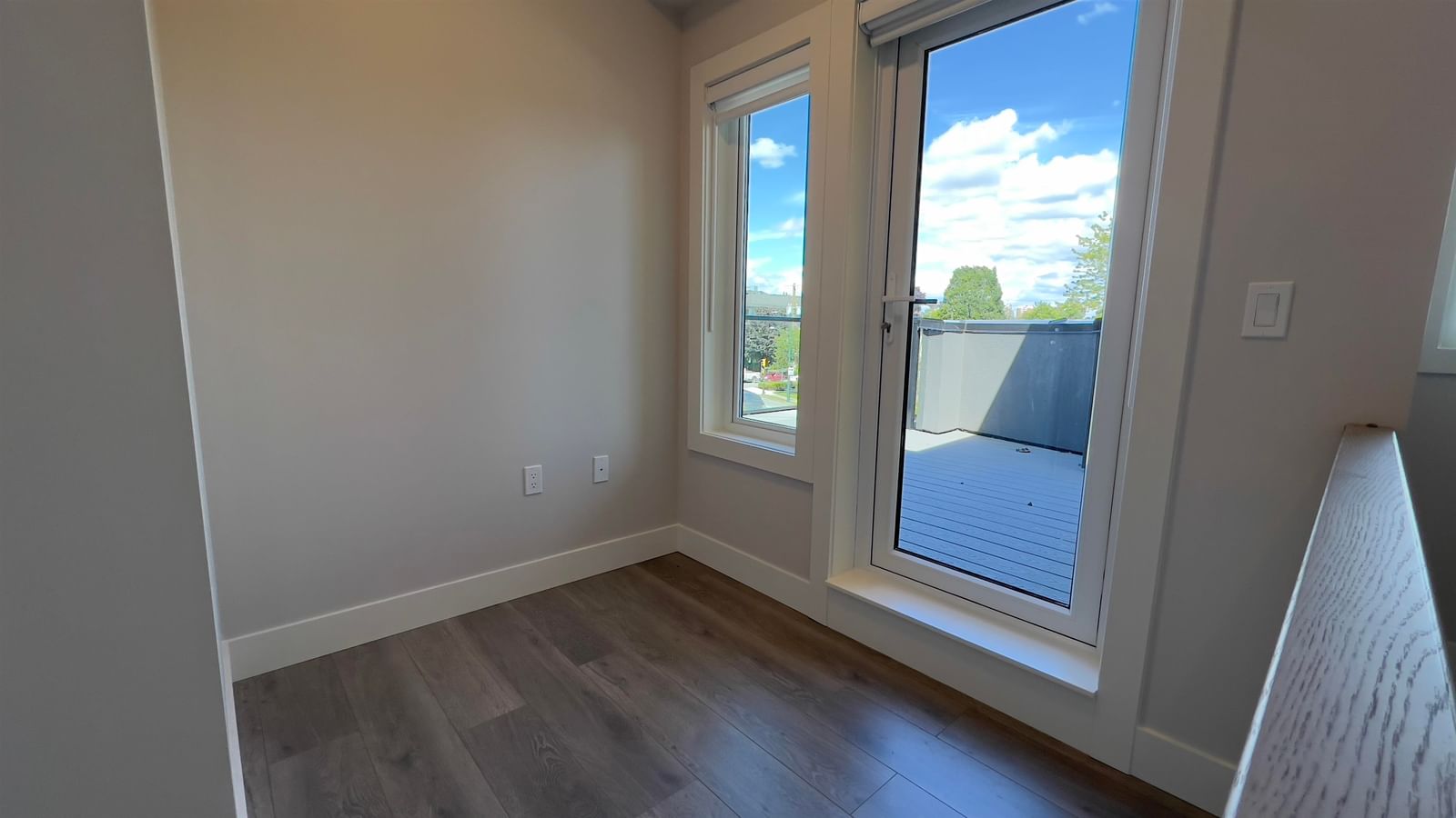 Listing Image 18