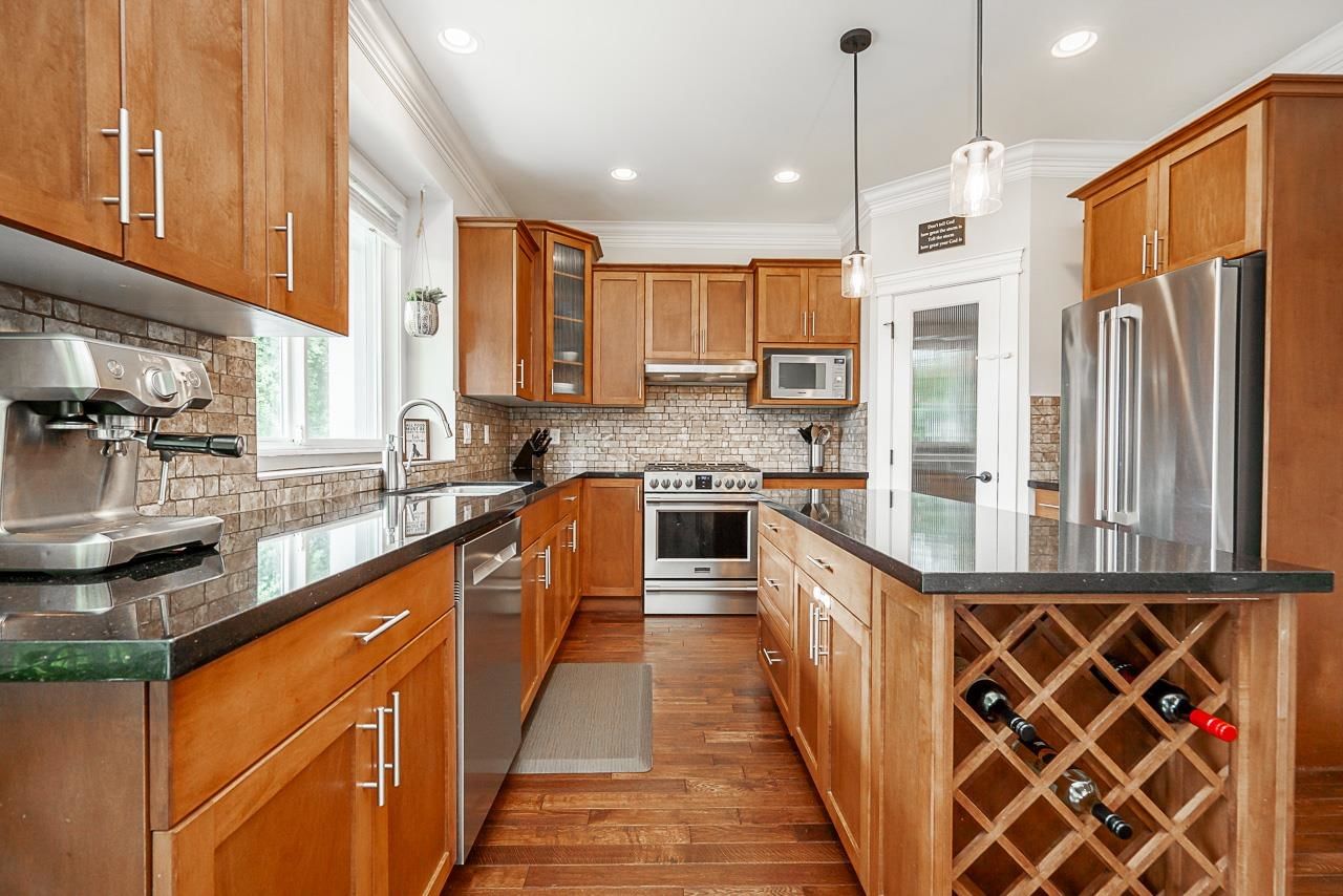 Listing Image 12