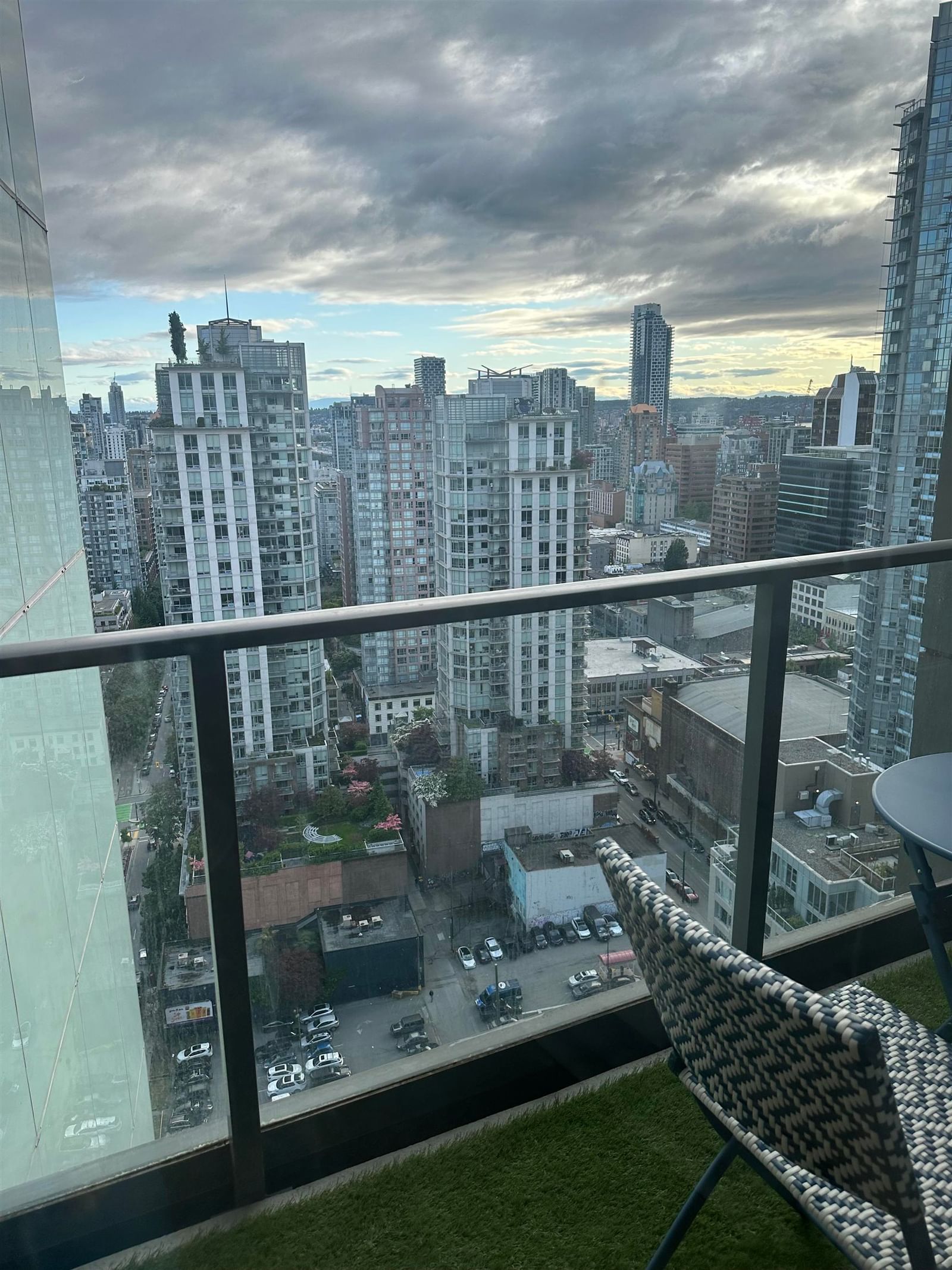 Listing Image 11