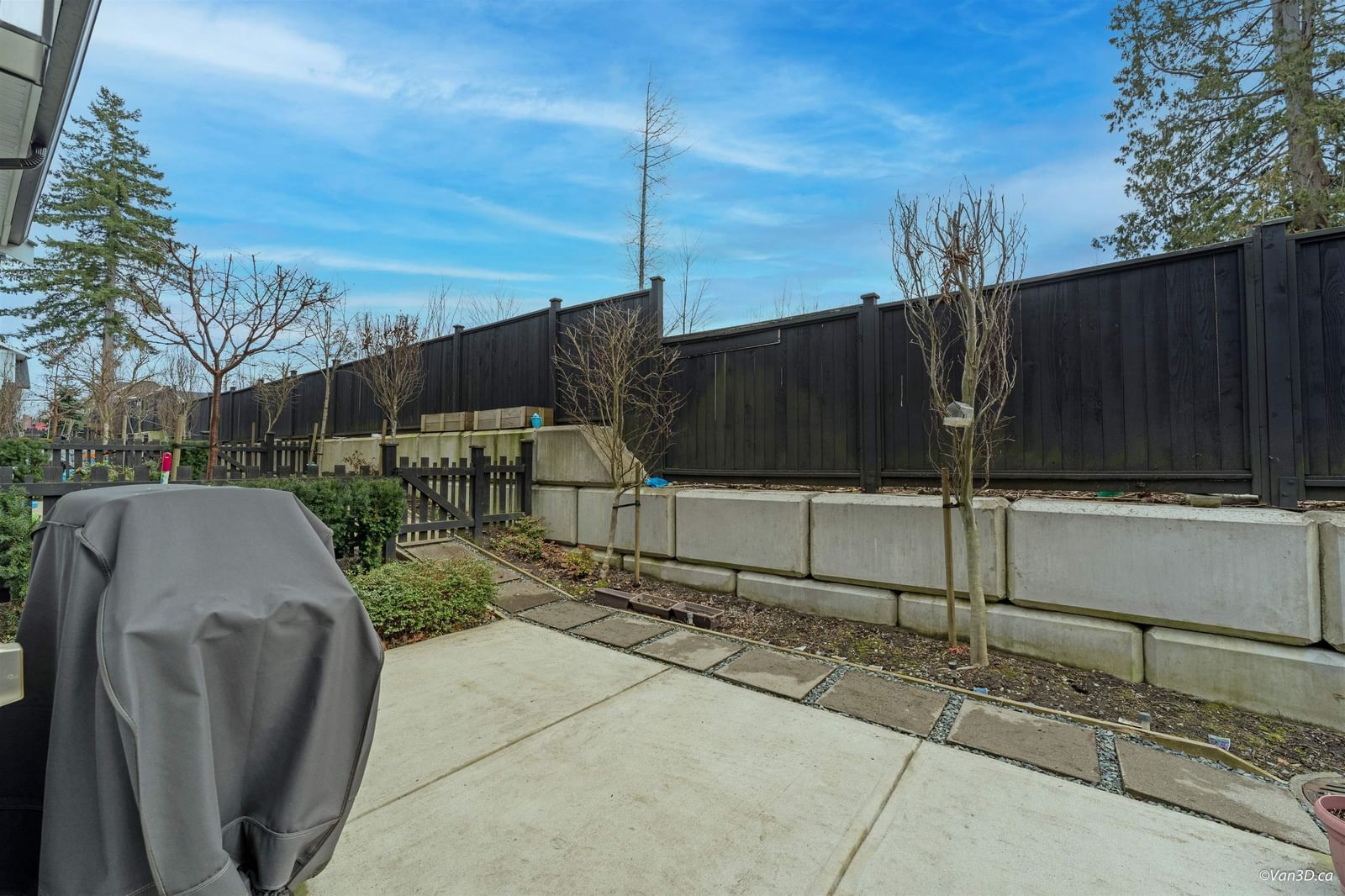 Listing Image 16