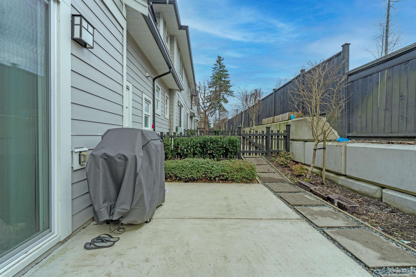 Listing Image 17